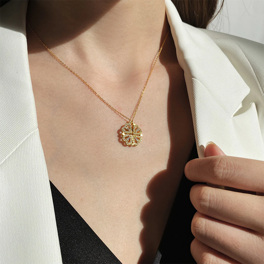 Compra 1 leve 3 - Colar Trevo de Coração